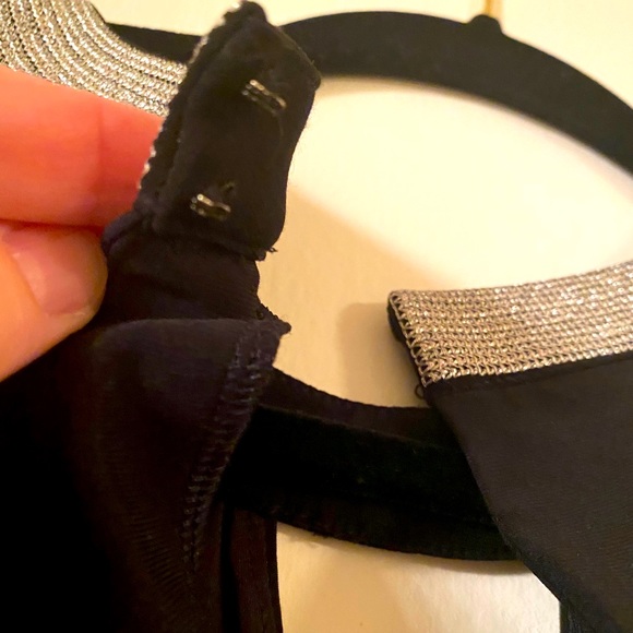 White House Black Market blouse - Picture 9 of 11